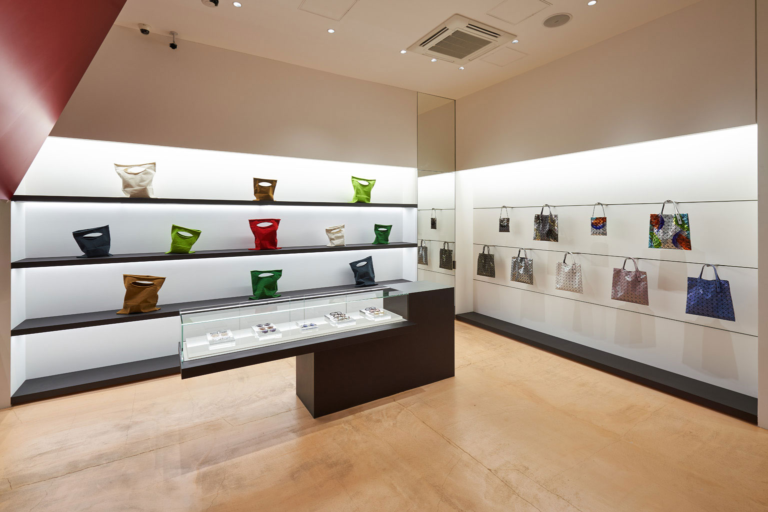 KONBU (me ISSEY MIYAKE), BAO BAO ISSEY MIYAKE