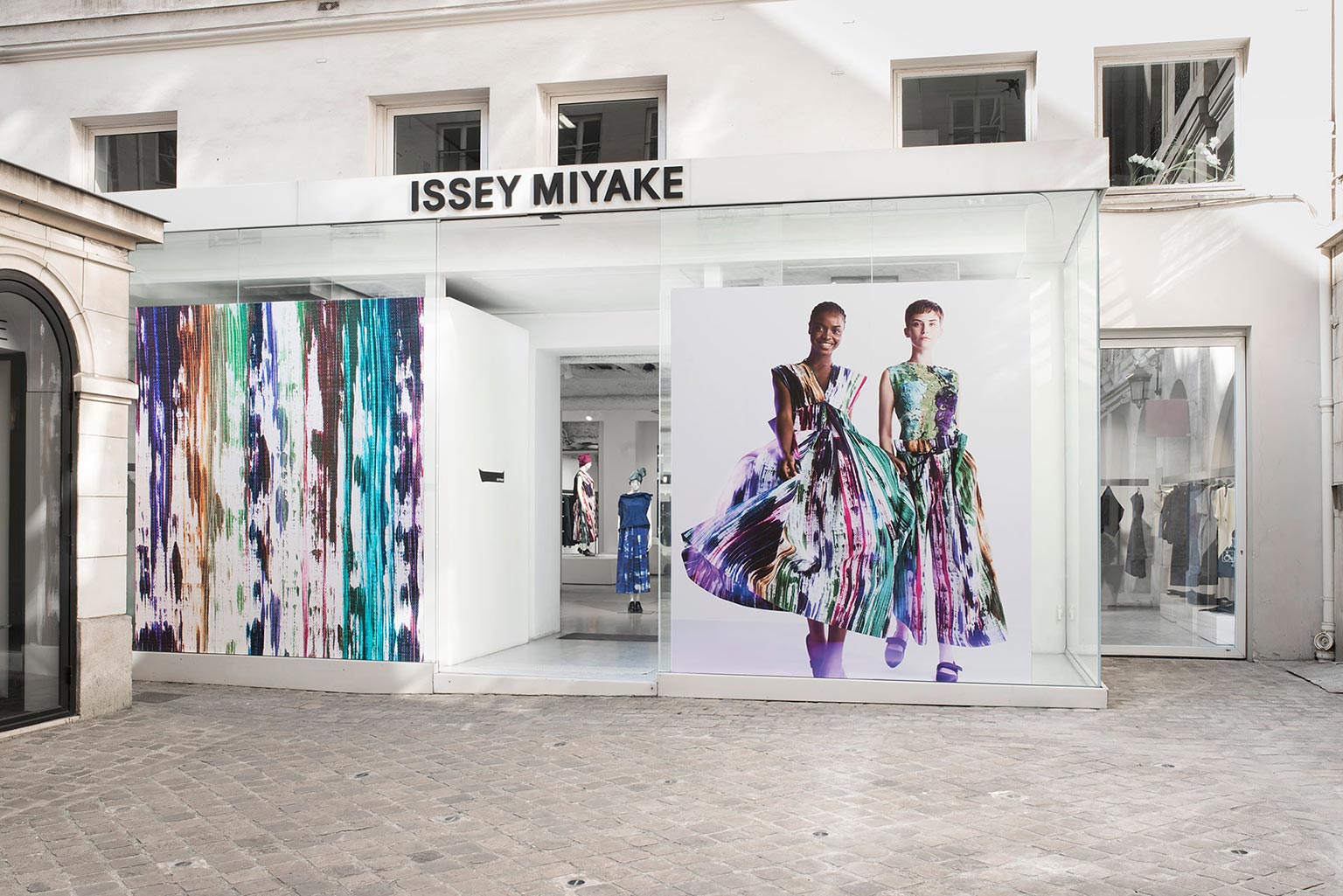 ISSEY MIYAKE / PARIS
