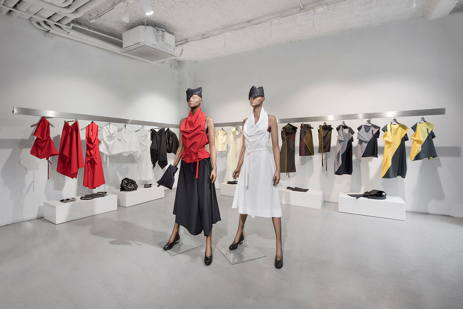 132 5. ISSEY MIYAKE
