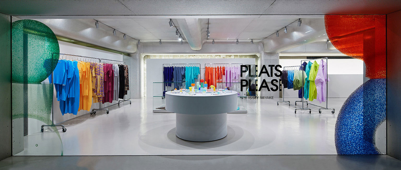 PLEATS PLEASE ISSEY MIYAKE / AOYAMA