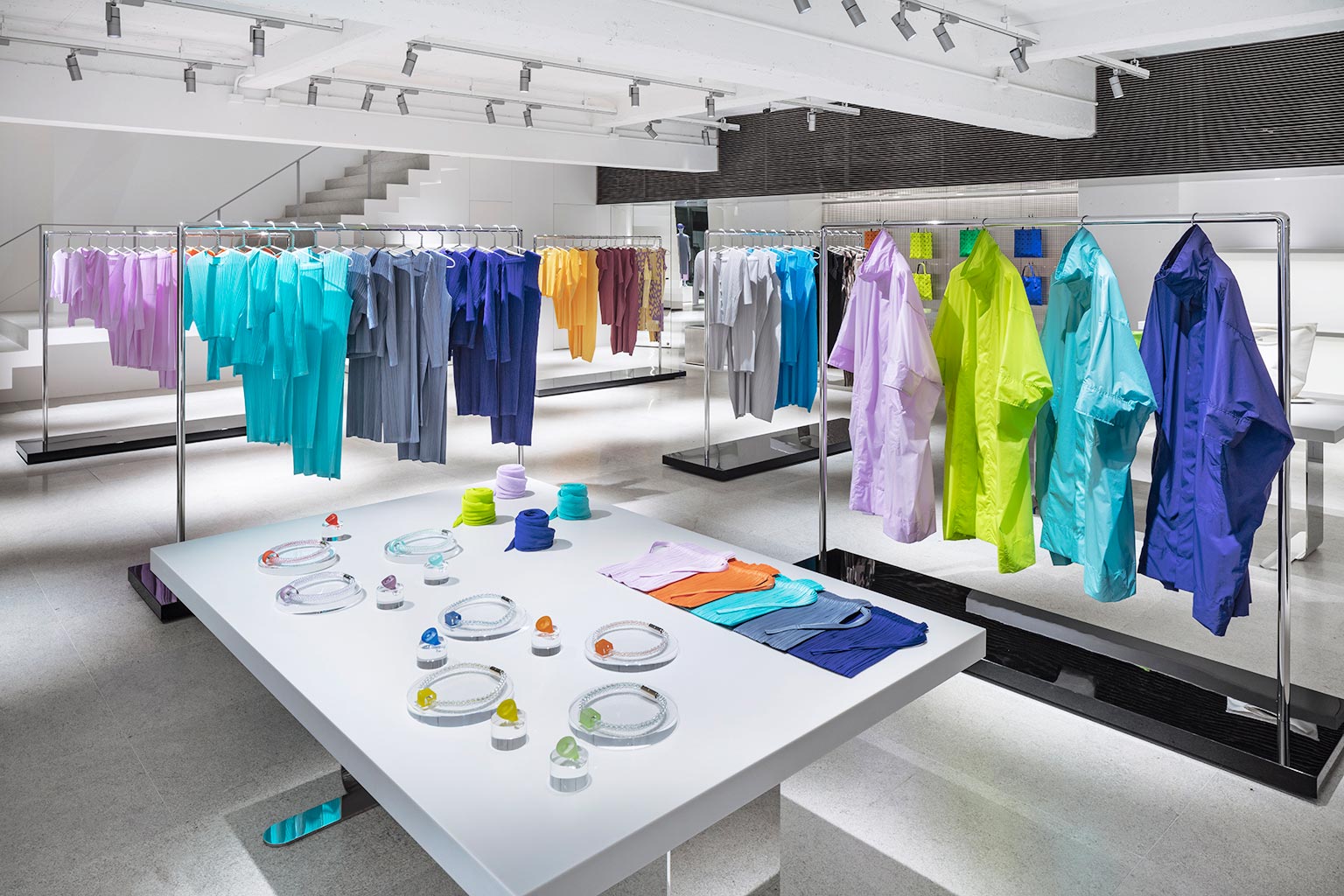 ISSEY MIYAKE GINZA / OMOTE