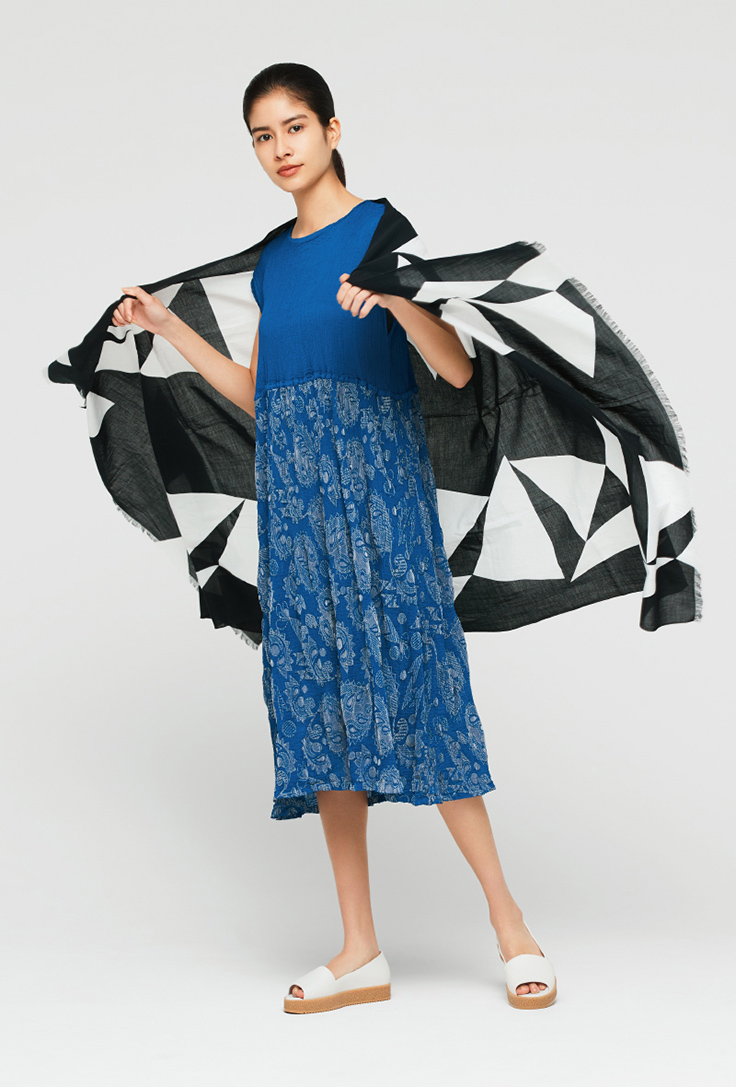 BOTANICAL LACE FLOCKY SEE-THROUGH CREPE