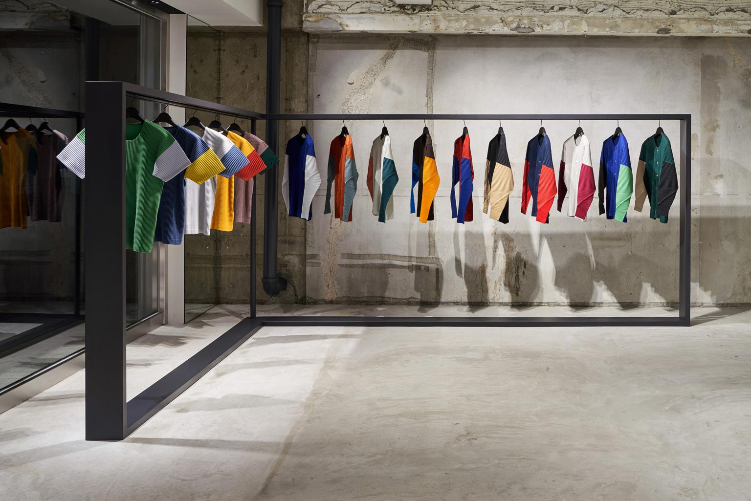 HOMME PLISSÉ ISSEY MIYAKE / AOYAMA