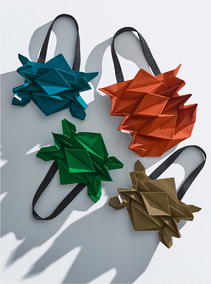 WING PLEATS BAG