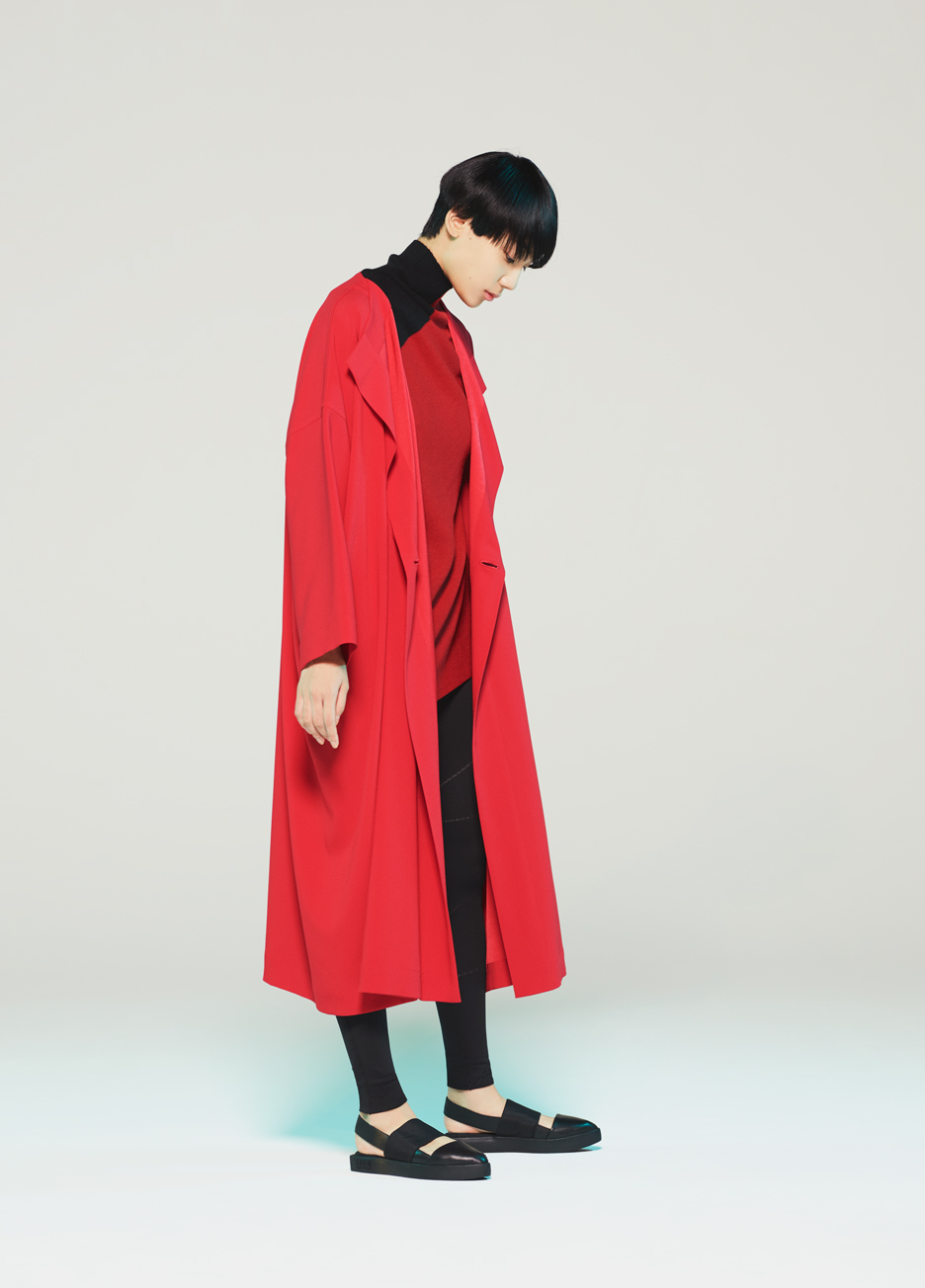 SATIN BACK DRAPE