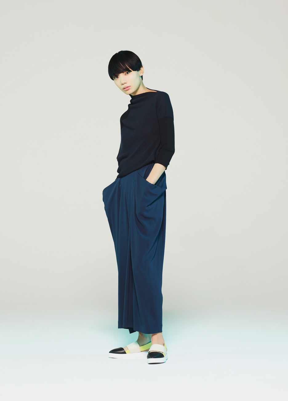 SATIN BACK DRAPE