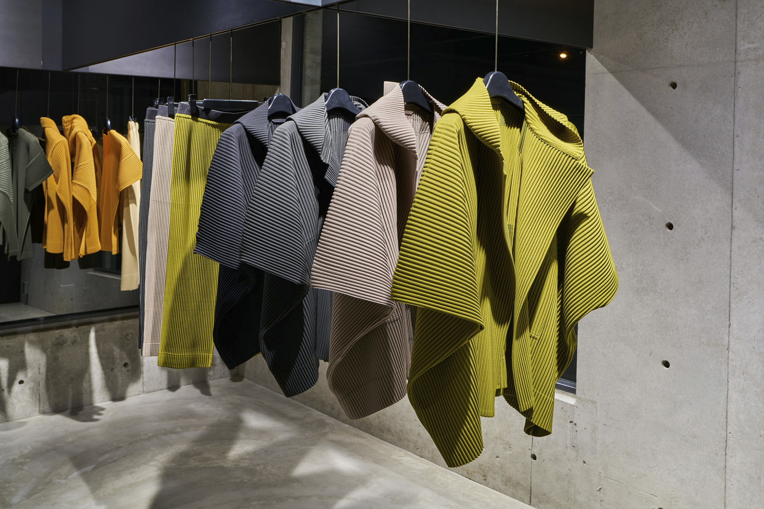 HOMME PLISSÉ ISSEY MIYAKE / DAIKANYAMA