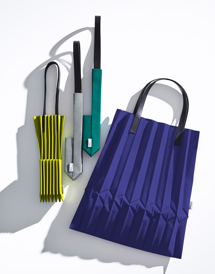 CRYSTAL ROCK PLEATS BAG