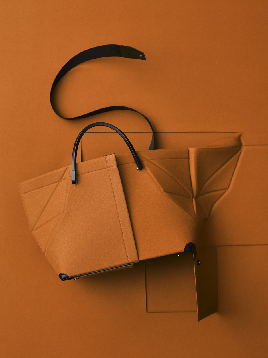 GOOD GOODS ISSEY MIYAKE PHANTOM CANVAS