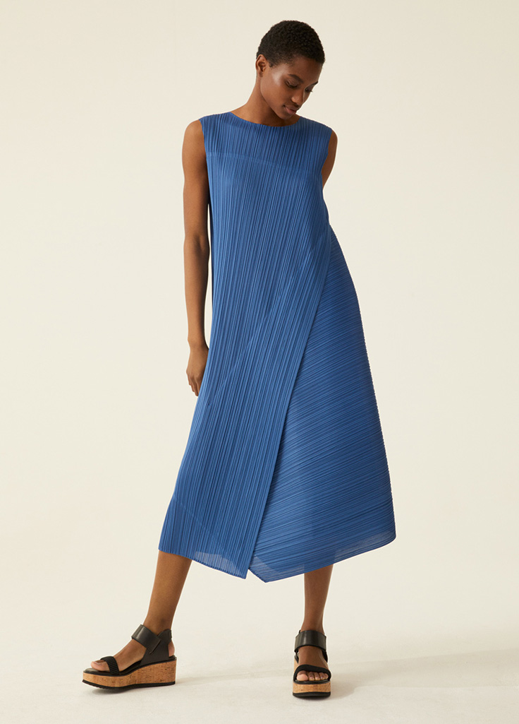 DIAGONAL PLEATS