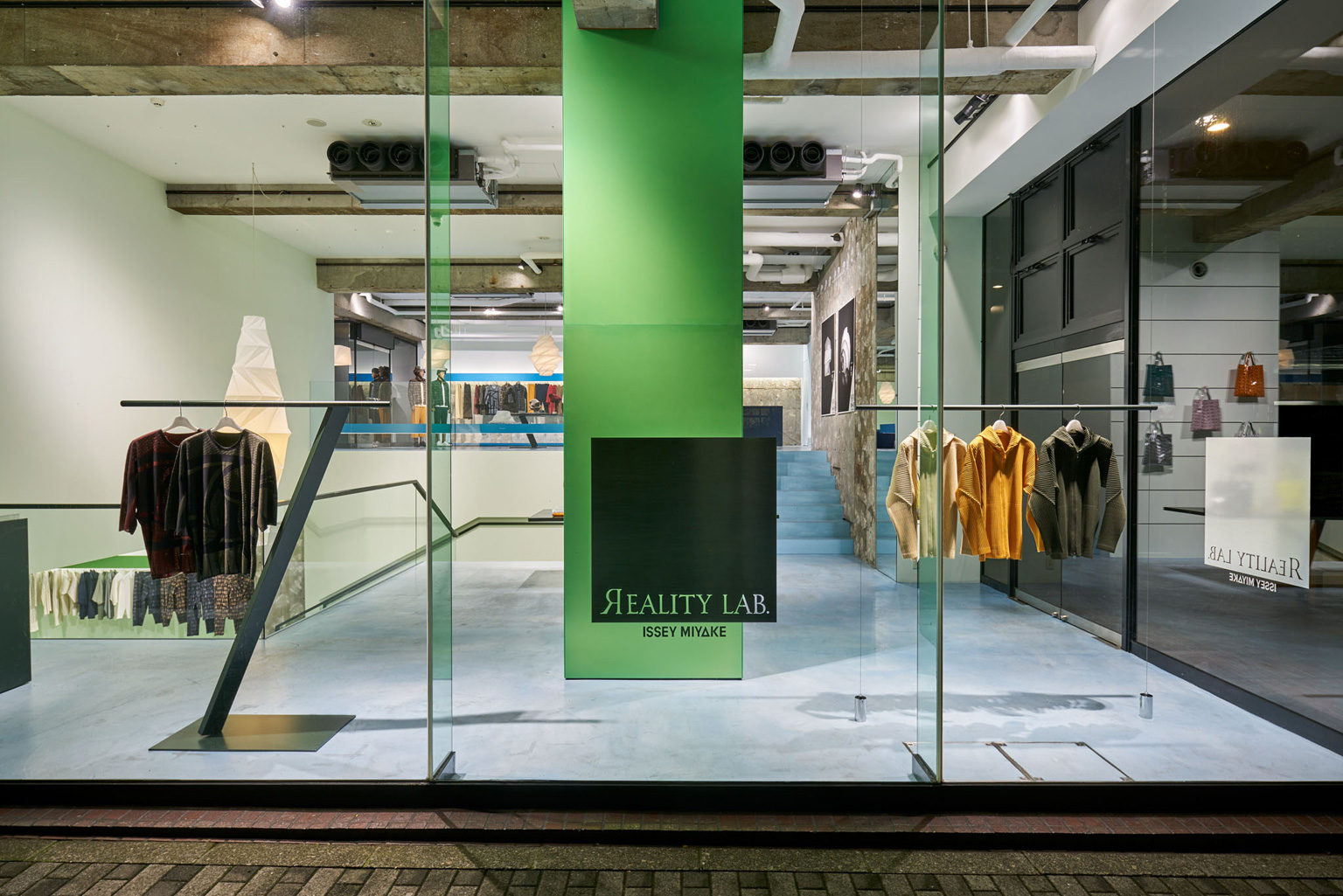 REALITY LAB. ISSEY MIYAKE