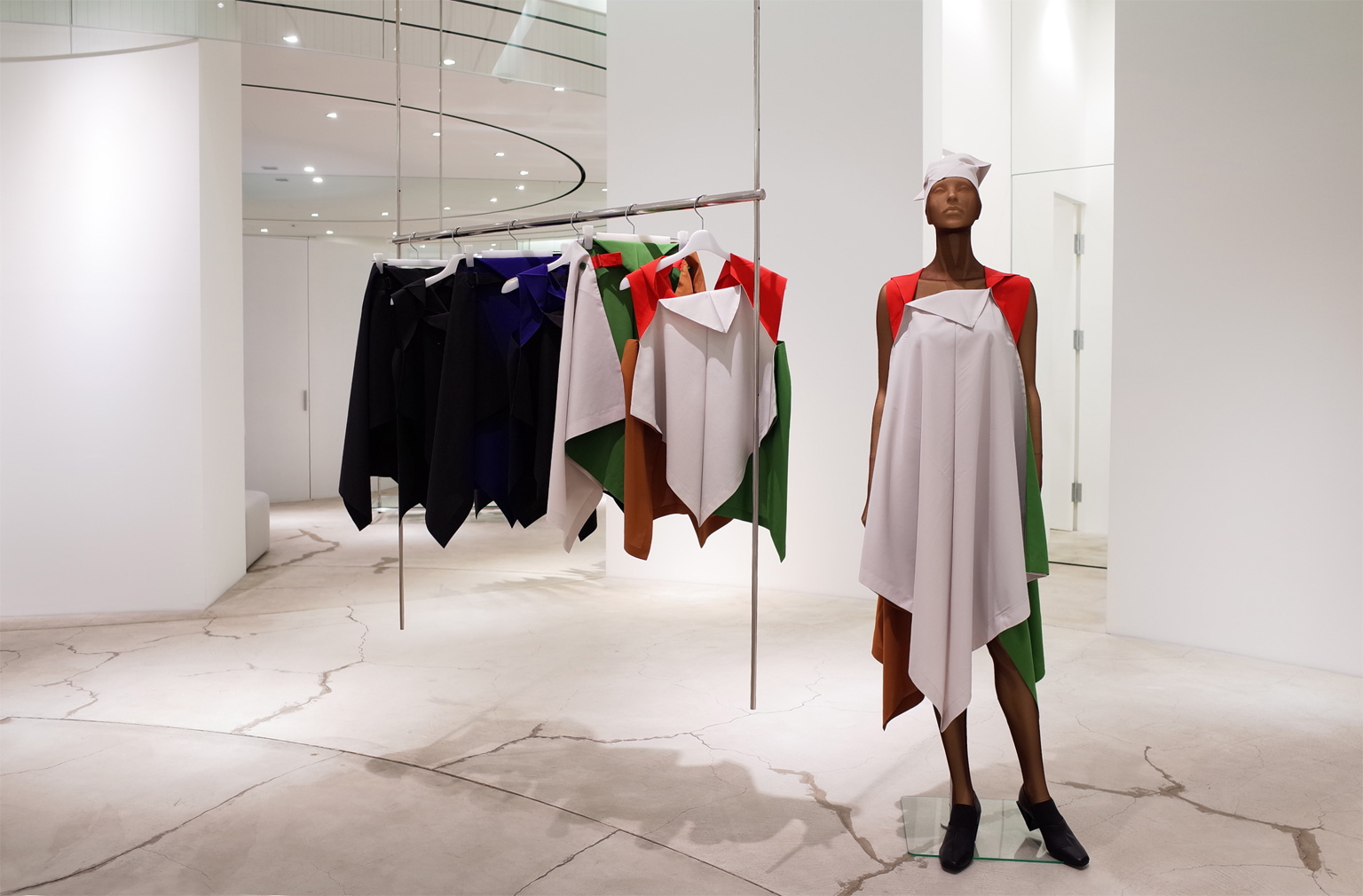 132 5. ISSEY MIYAKE