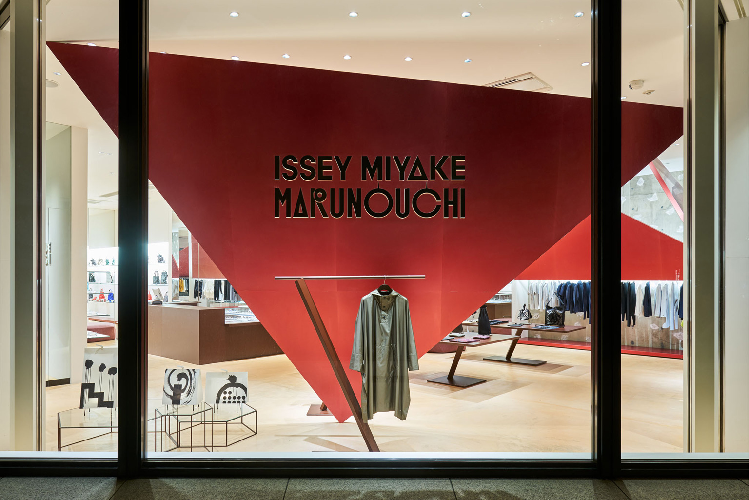 ISSEY MIYAKE MARUNOUCHI