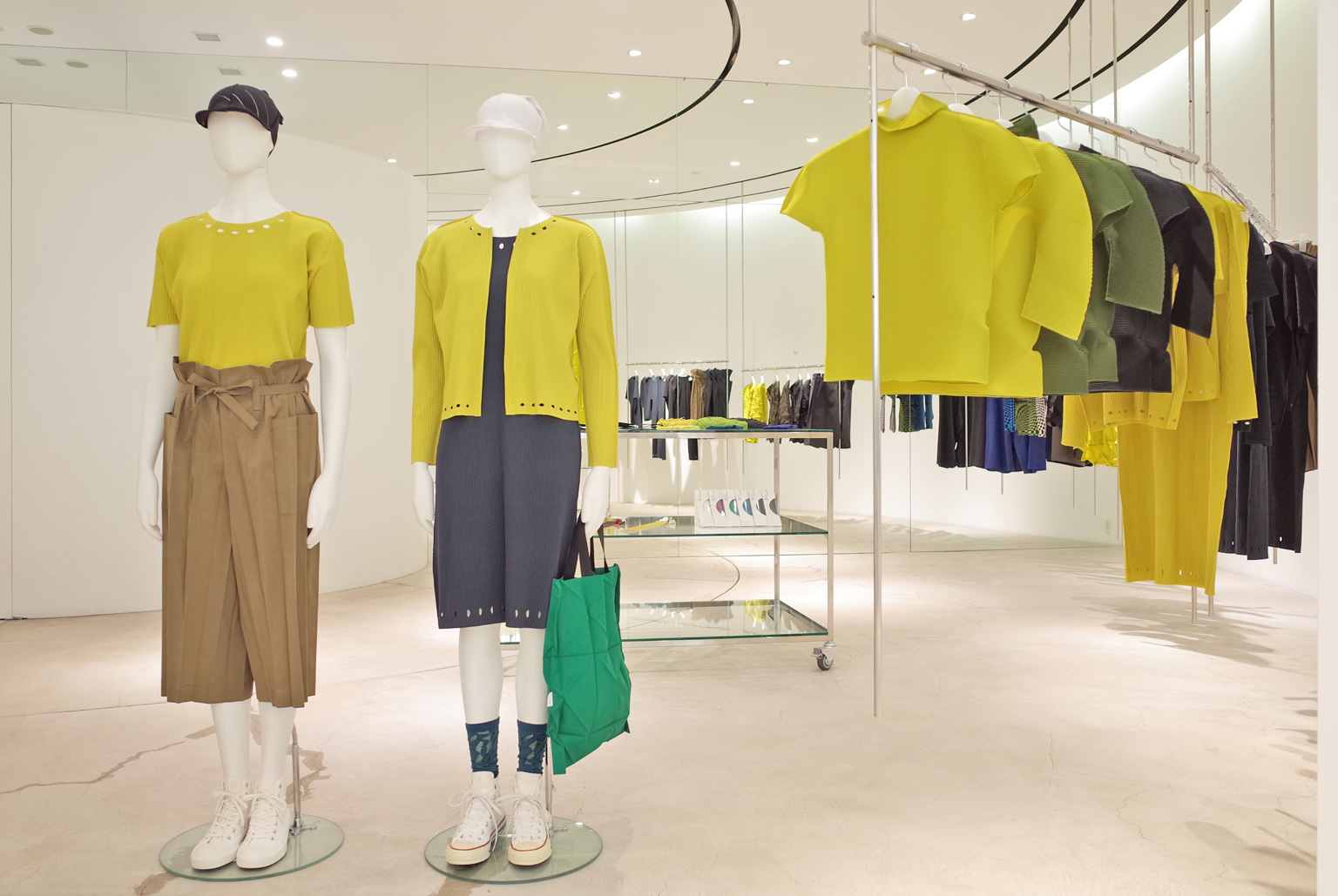 me ISSEY MIYAKE