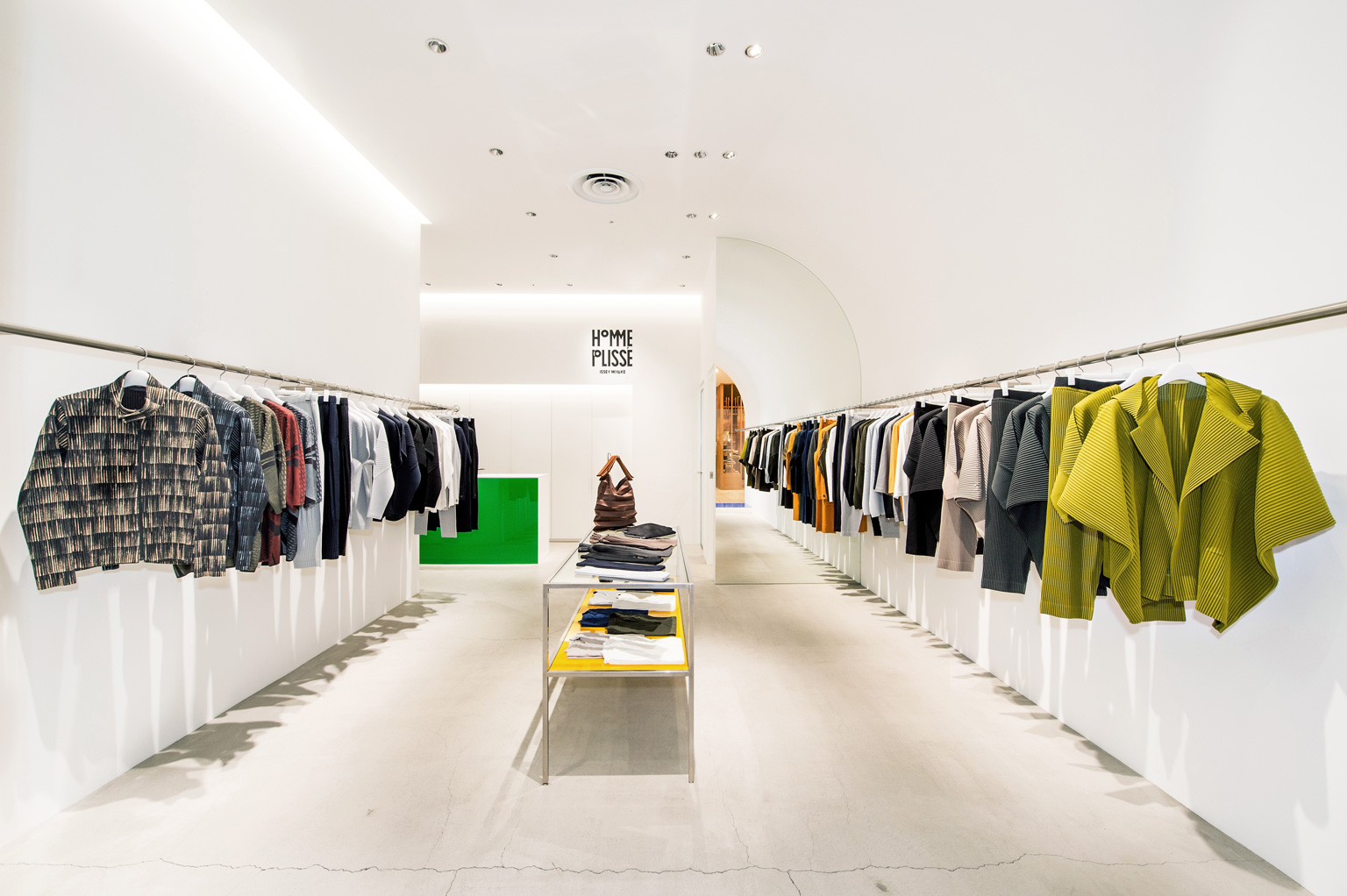 HOMME PLISSÉ ISSEY MIYAKE / SENDAI