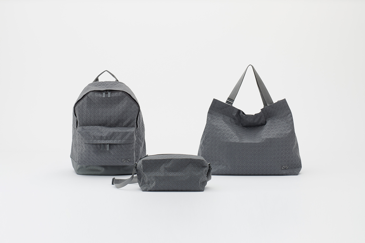KURO “GRAY ONE-TONE”