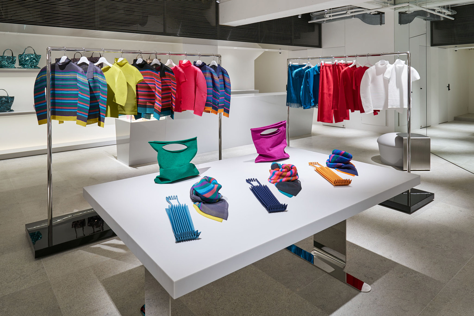 ISSEY MIYAKE GINZA / OMOTE