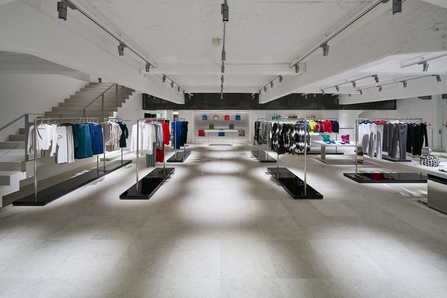 ISSEY MIYAKE GINZA / OMOTE