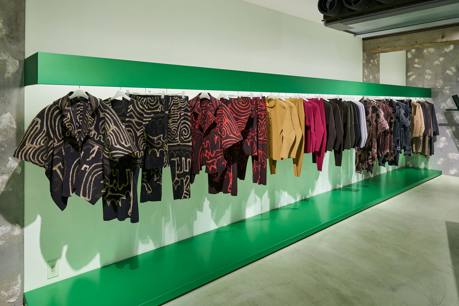 REALITY LAB. ISSEY MIYAKE