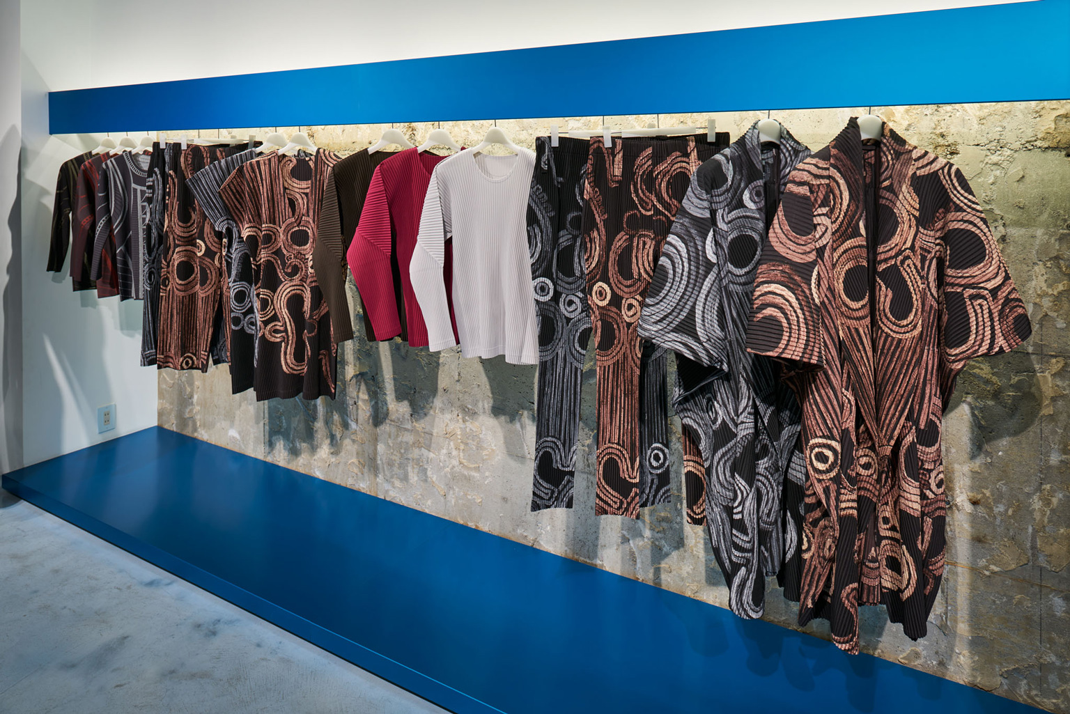 REALITY LAB. ISSEY MIYAKE