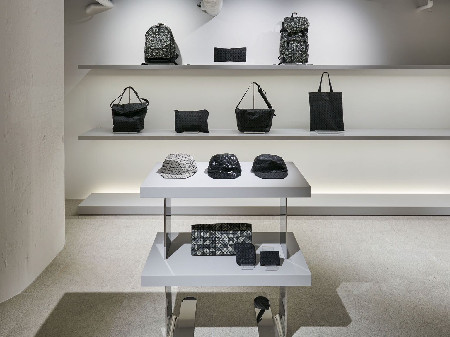 ISSEY MIYAKE GINZA / OMOTE