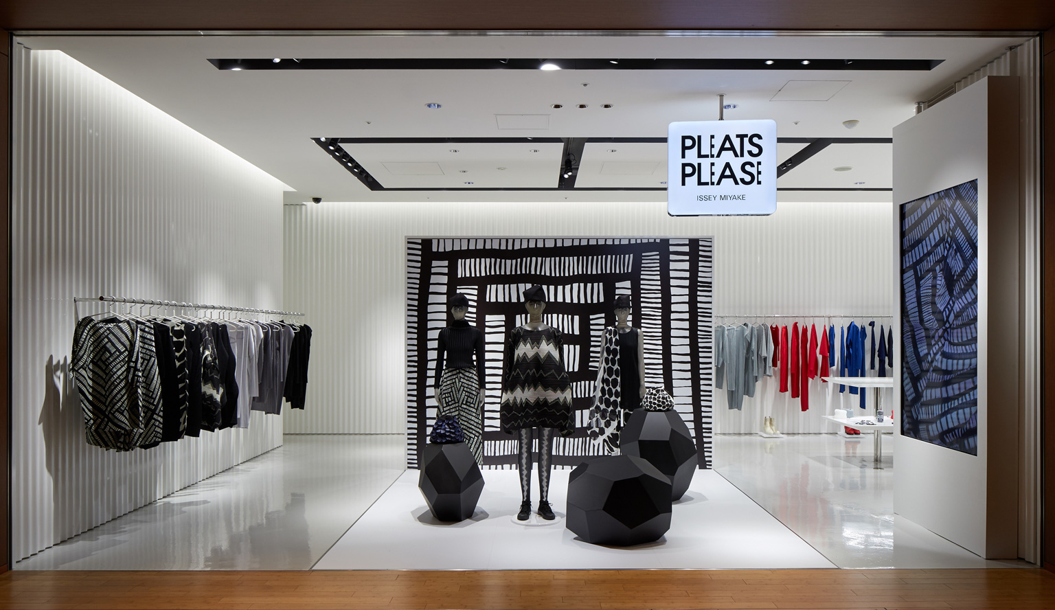 PLEATS PLEASE ISSEY MIYAKE / ROPPONGI