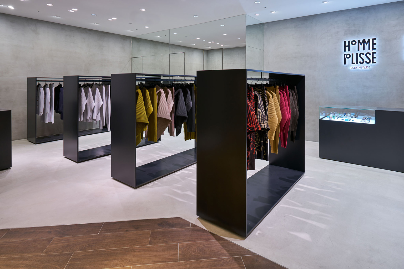 HOMME PLISSÉ ISSEY MIYAKE / NAGOYA PARCO