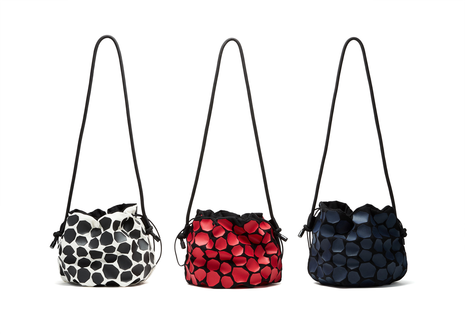 PLEATS PLEASE ISSEY MIYAKE: GORO-GORO BAG