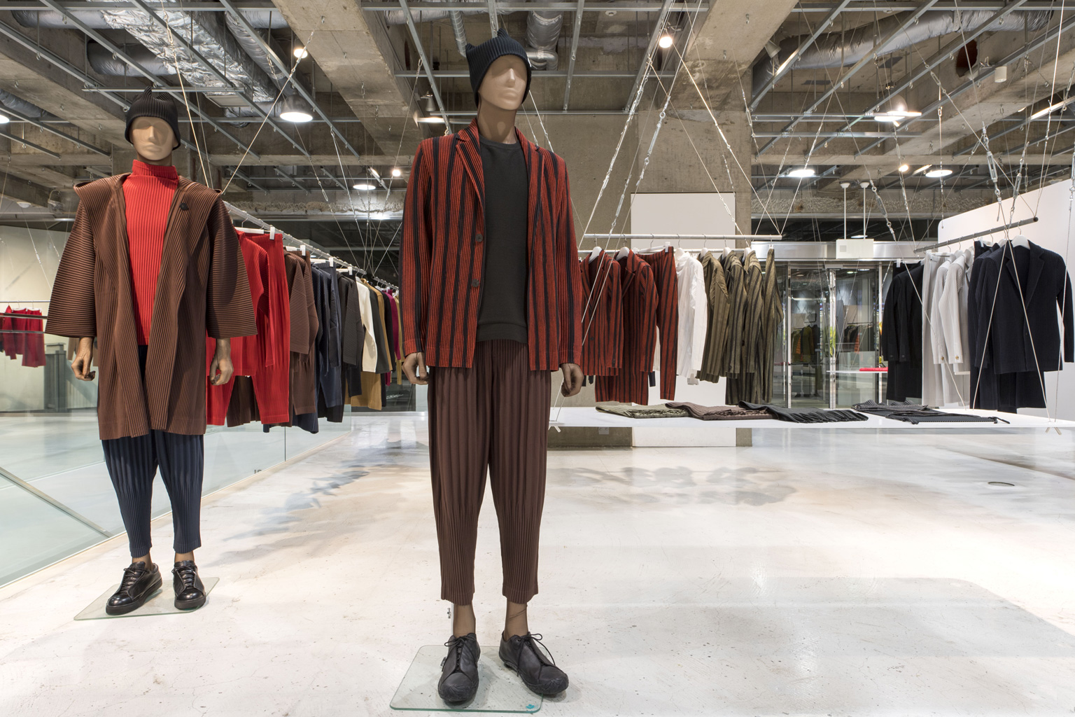 HOMME PLISSÉ ISSEY MIYAKE