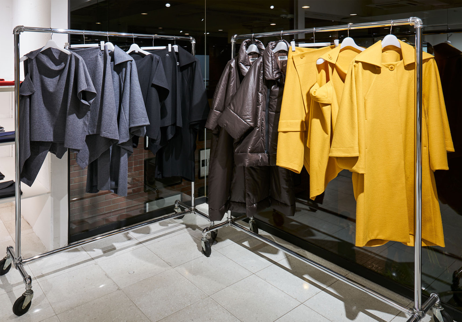 132 5. ISSEY MIYAKE