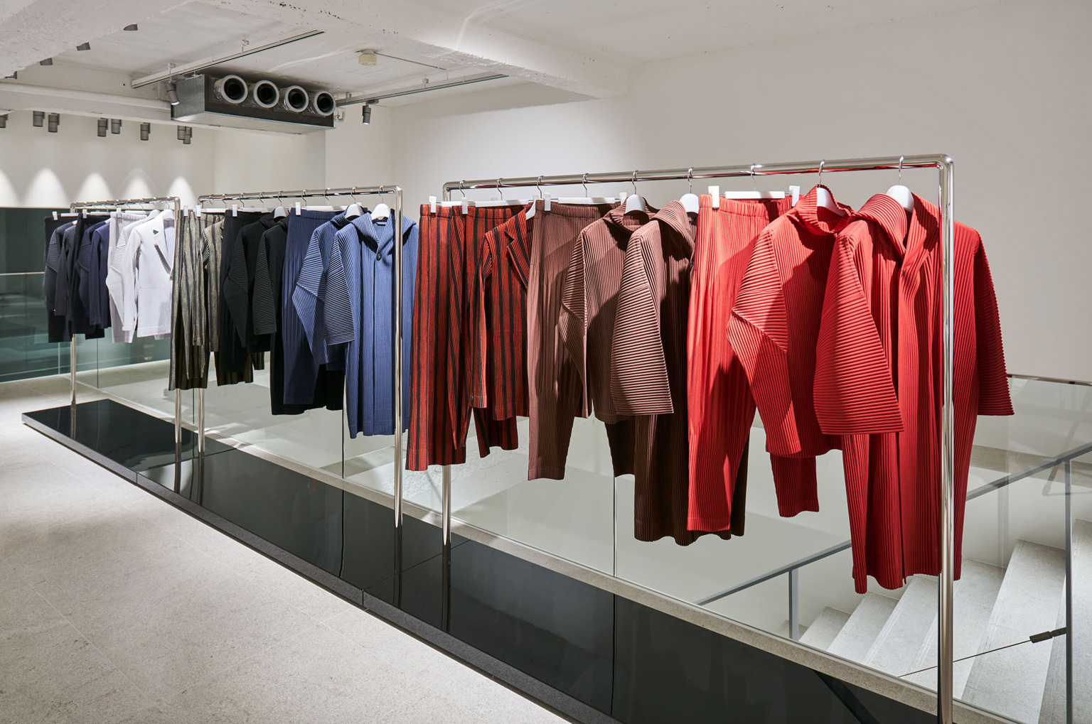 HOMME PLISSÉ ISSEY MIYAKE