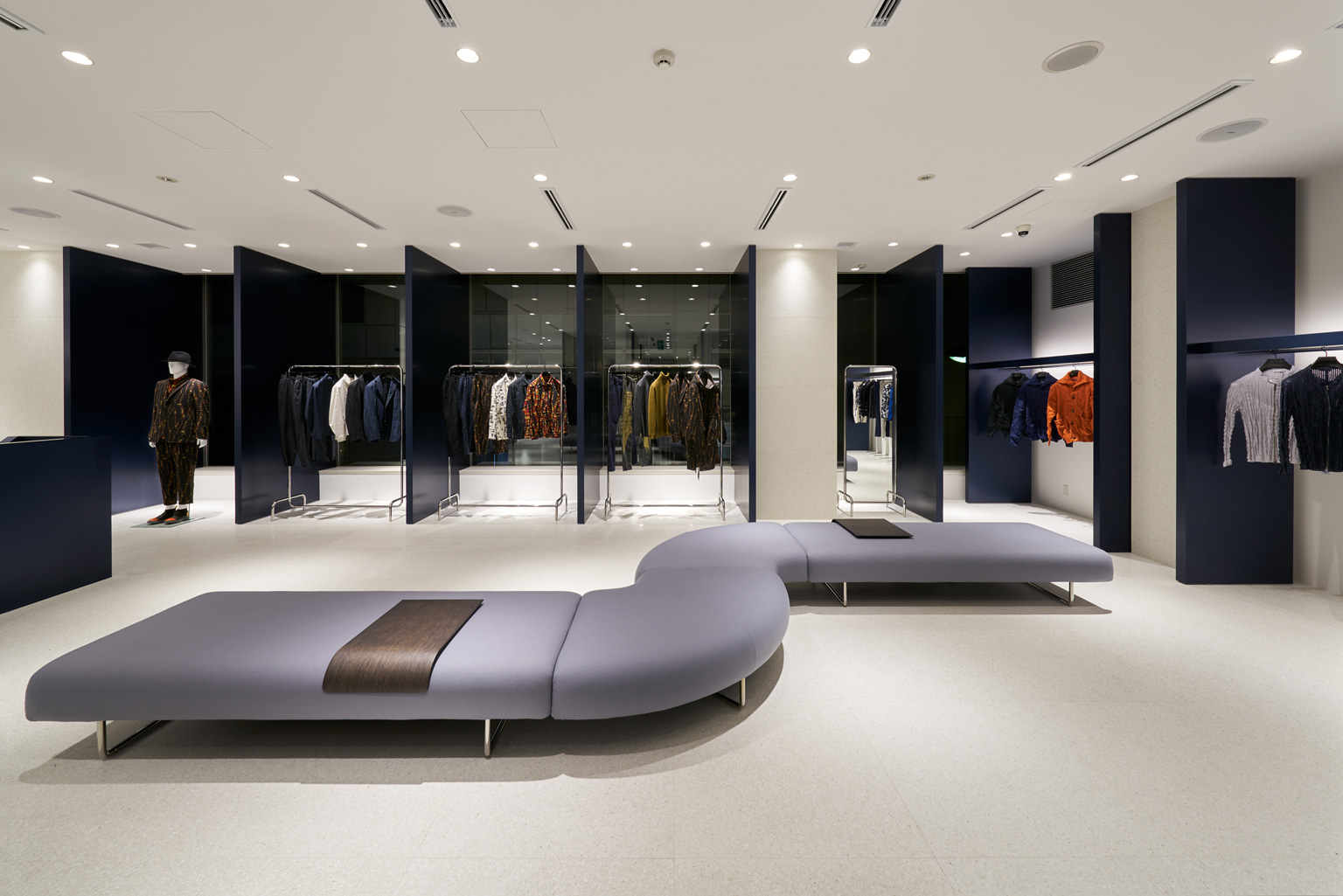 ISSEY MIYAKE GINZA / URA