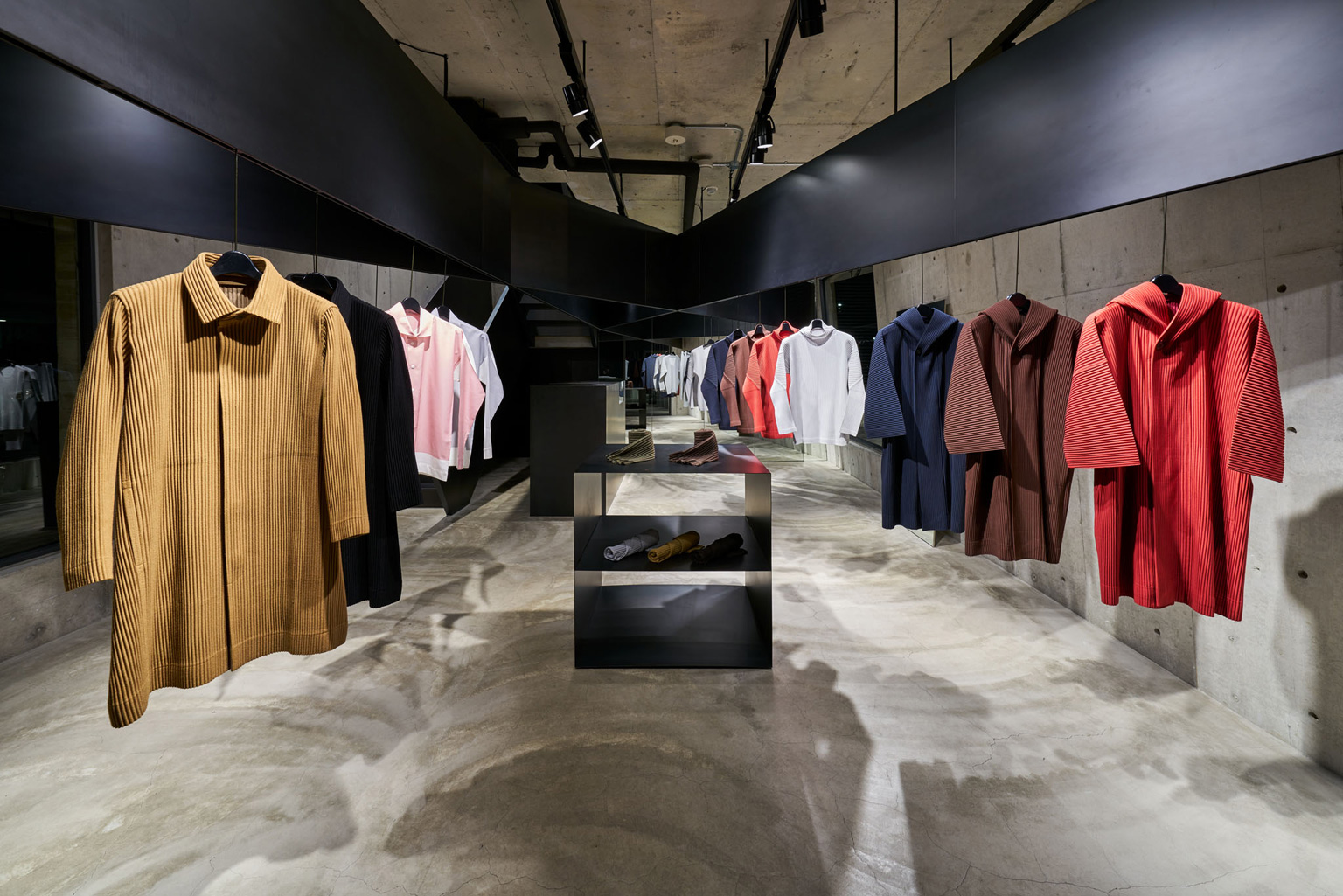 HOMME PLISSÉ ISSEY MIYAKE / DAIKANYAMA