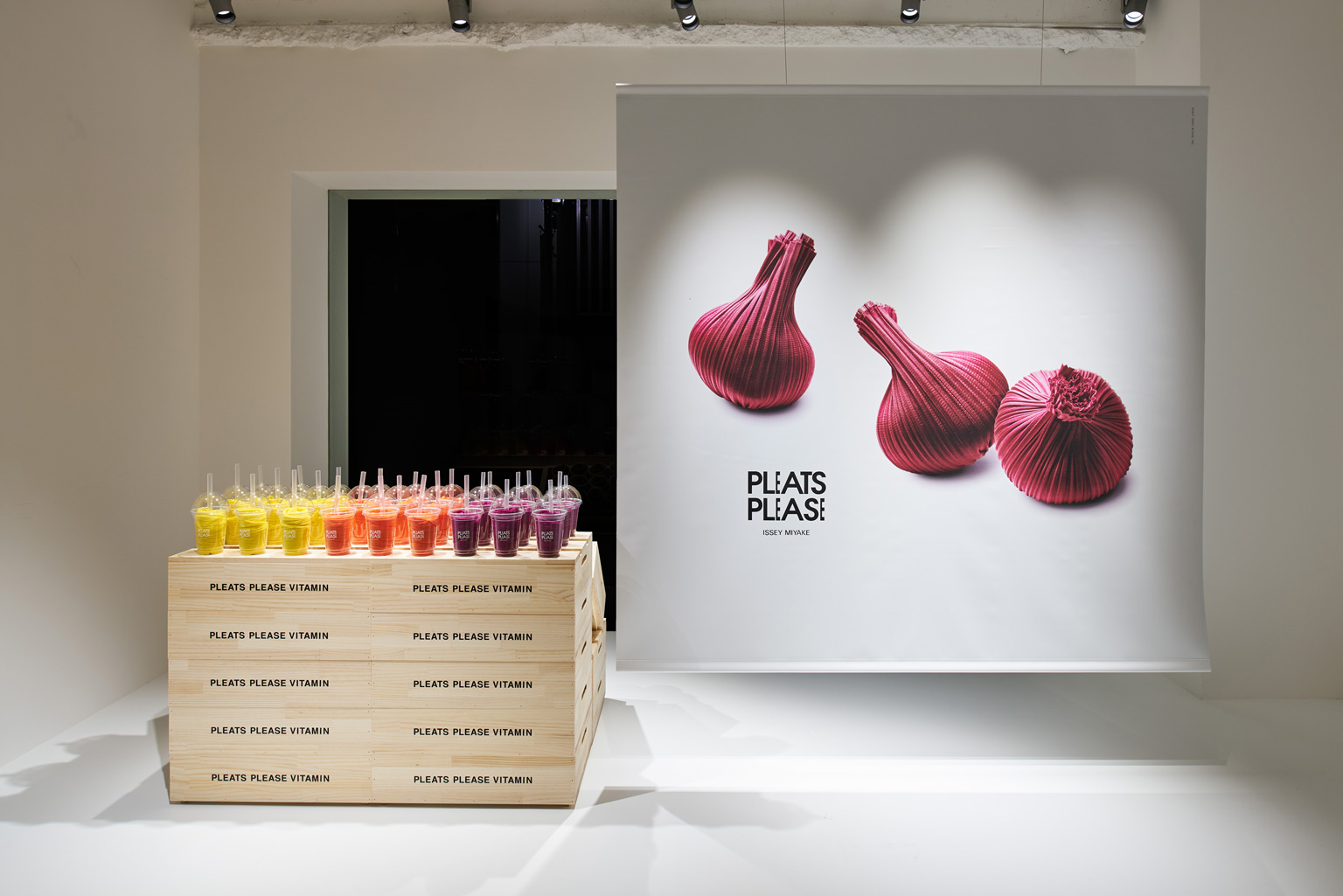 Visual series: VITAMIN, ISSEY MIYAKE GINZA / OMOTE