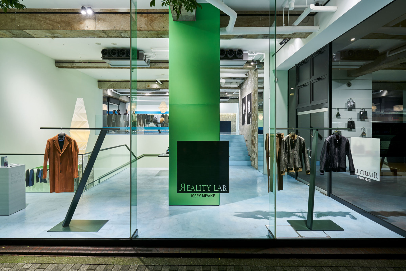REALITY LAB. ISSEY MIYAKE
