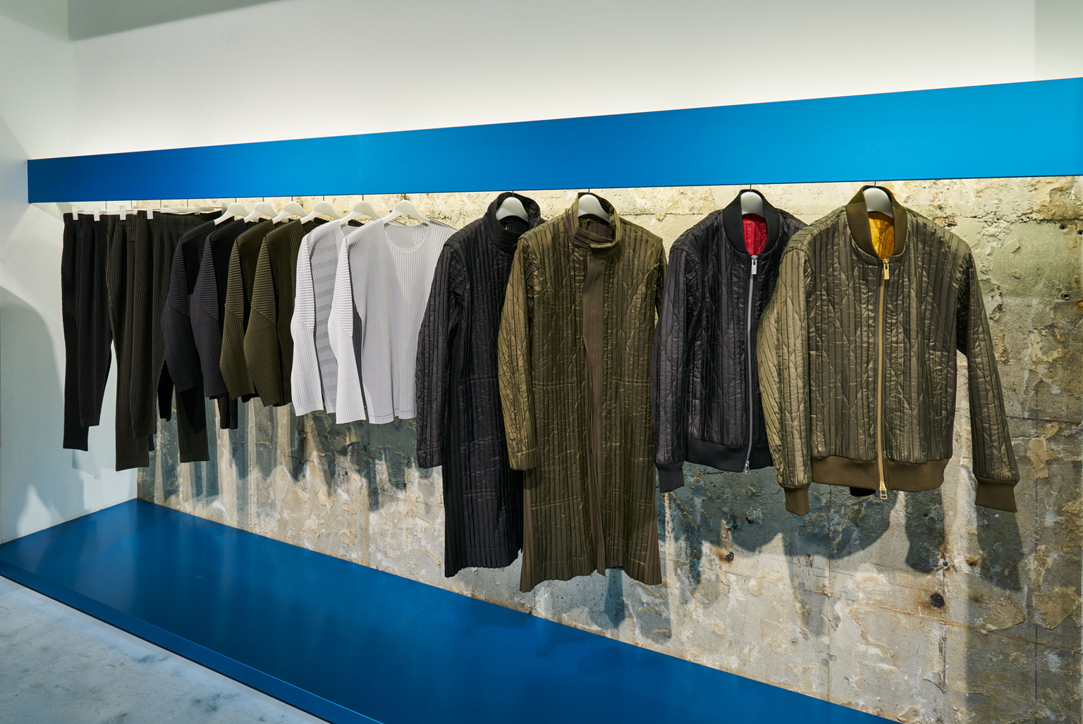 HOMME PLISSÉ ISSEY MIYAKE