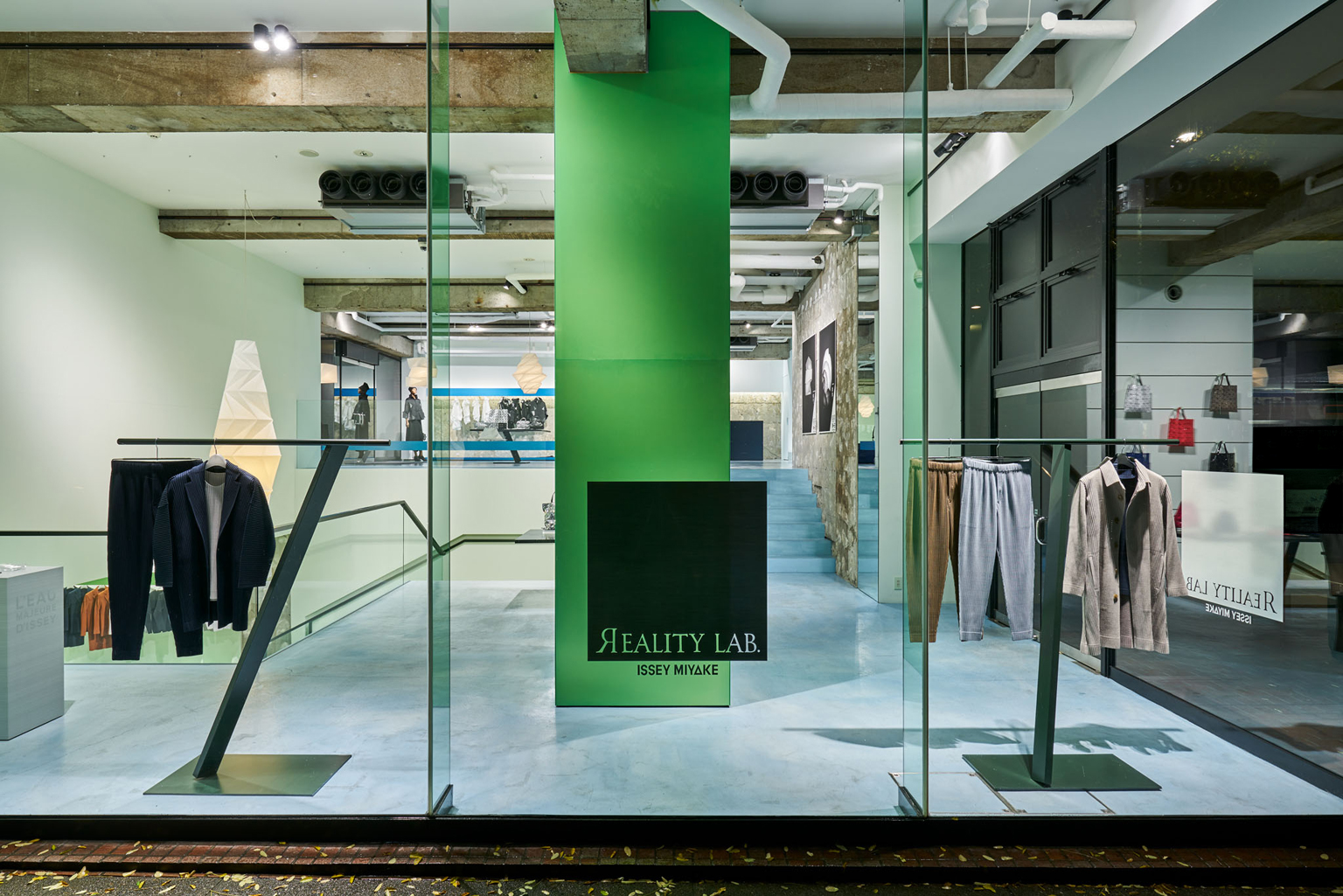 REALITY LAB. ISSEY MIYAKE
