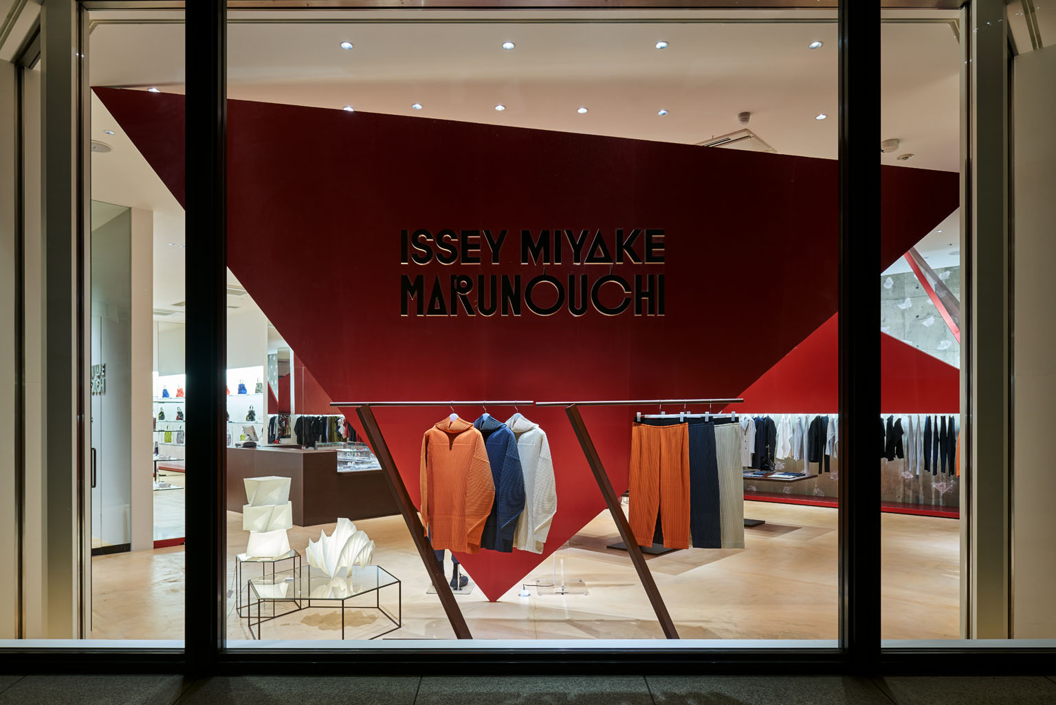 ISSEY MIYAKE MARUNOUCHI