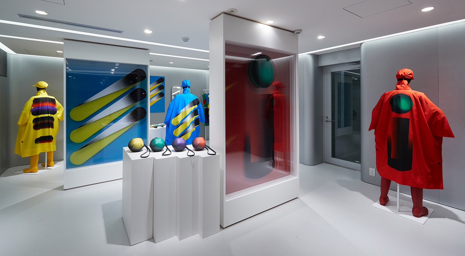 me ISSEY MIYAKE / AOYAMA GALLERY