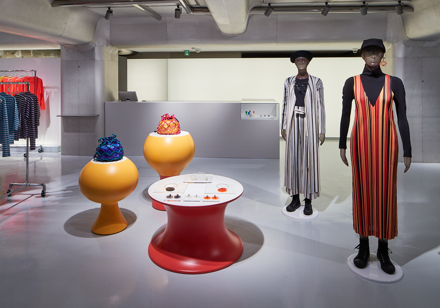 PLEATS PLEASE ISSEY MIYAKE / AOYAMA