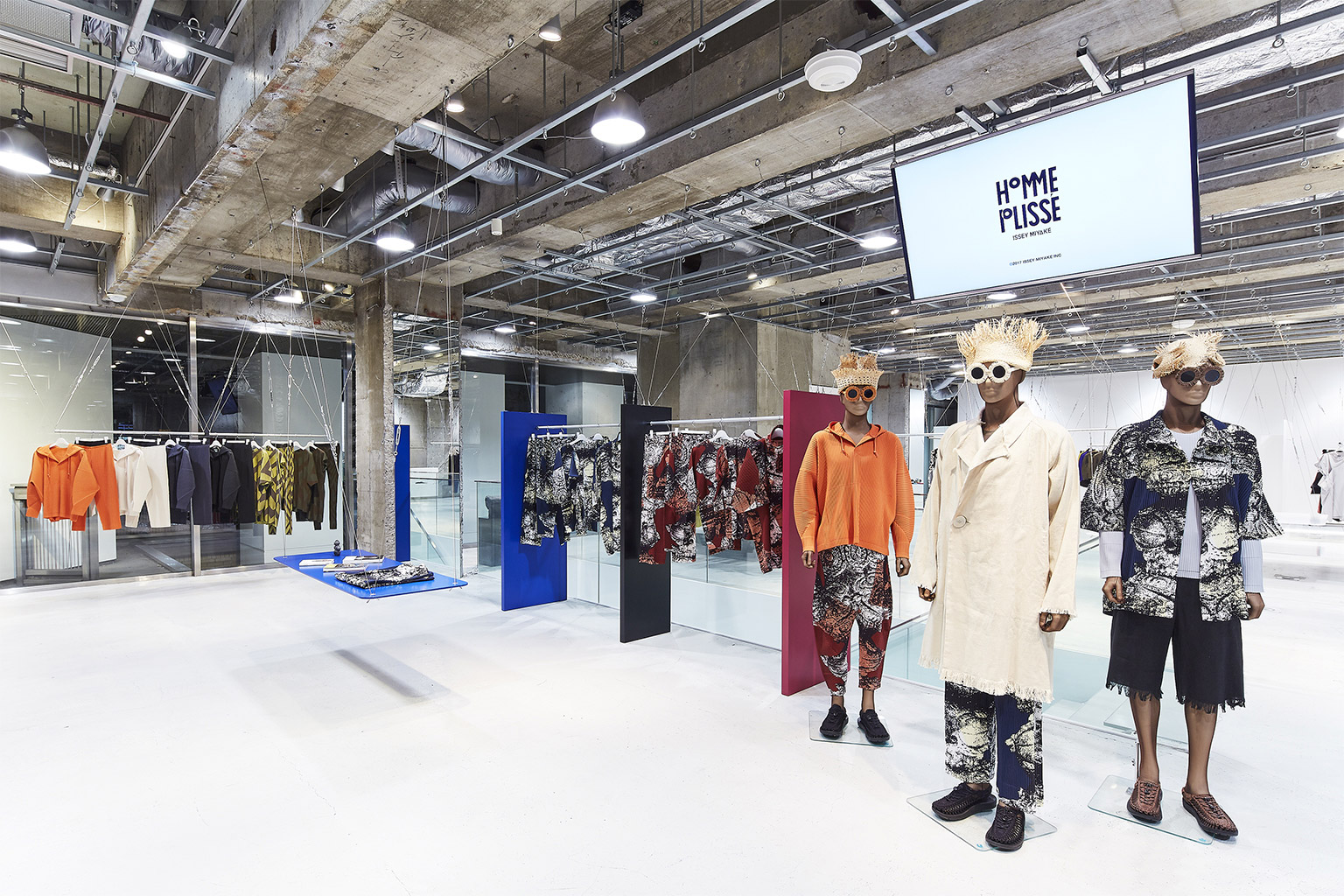 HOMME PLISSÉ ISSEY MIYAKE