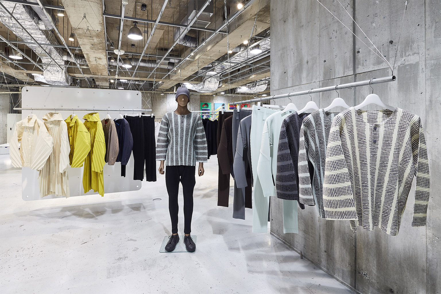 HOMME PLISSÉ ISSEY MIYAKE