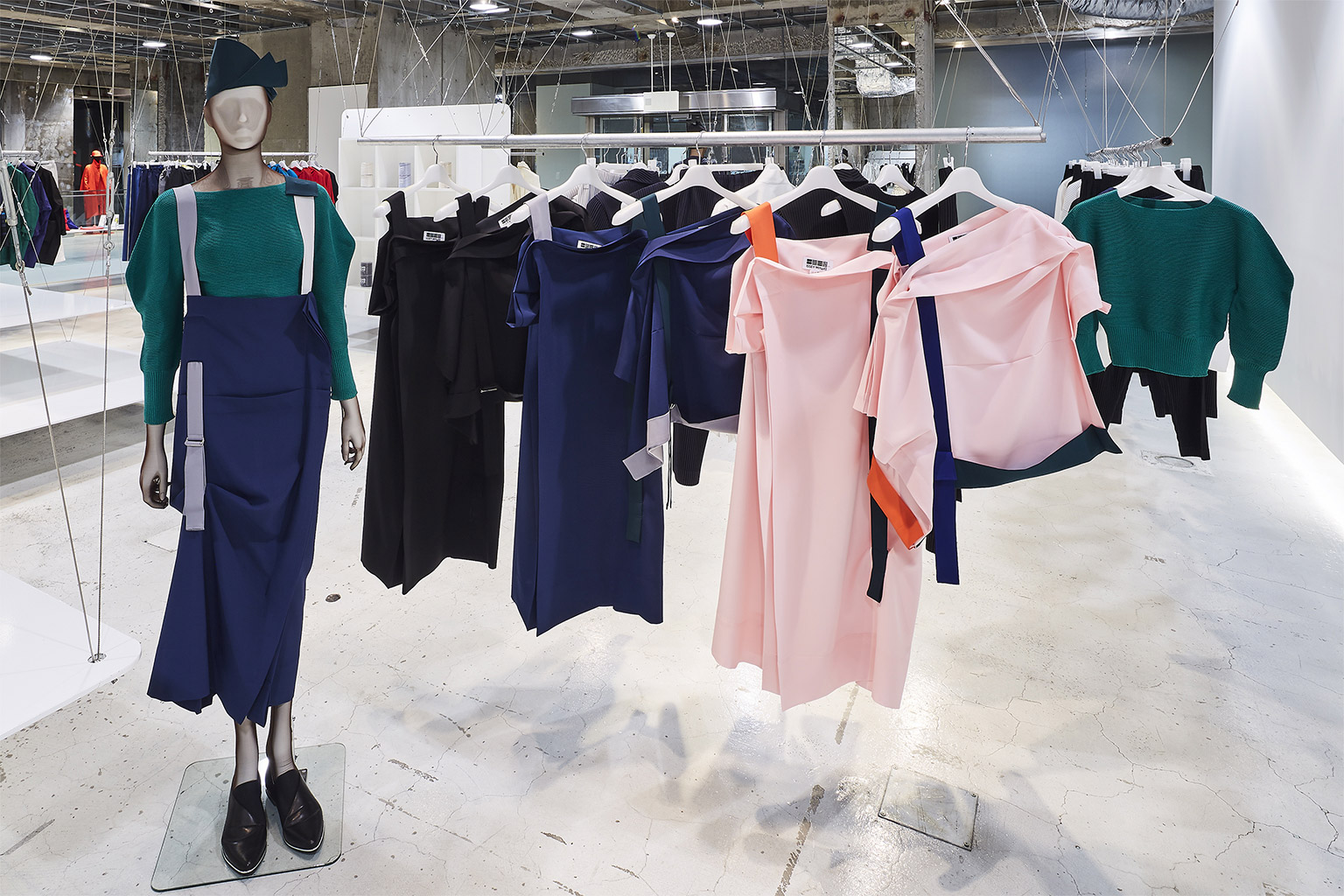 132 5. ISSEY MIYAKE