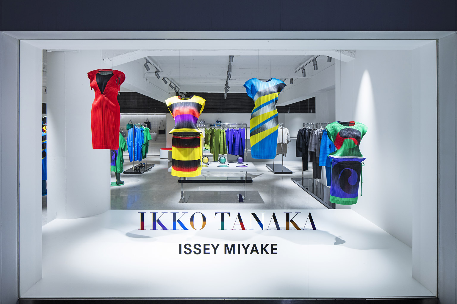 ISSEY MIYAKE GINZA / OMOTE