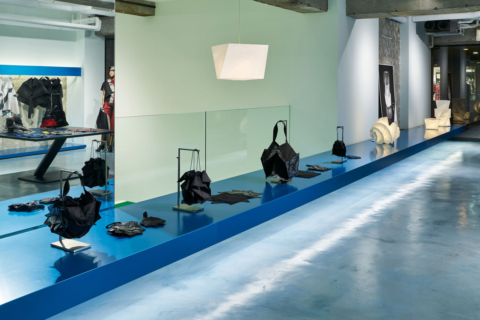 132 5. ISSEY MIYAKE