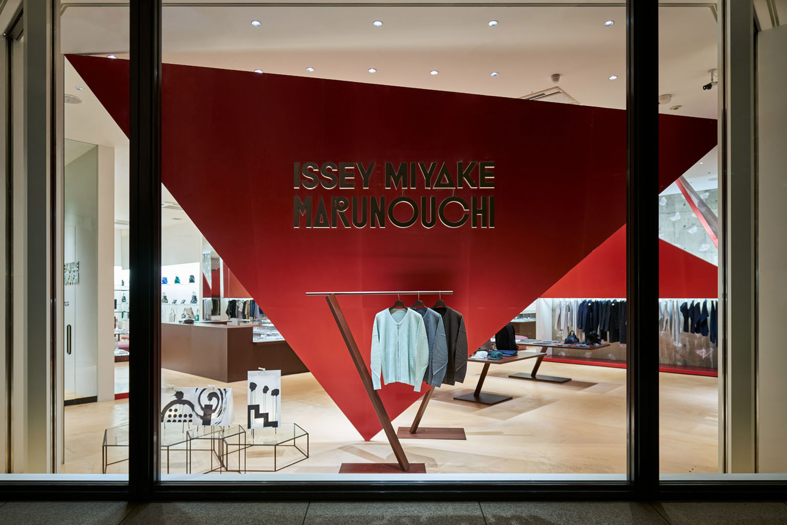 ISSEY MIYAKE MARUNOUCHI
