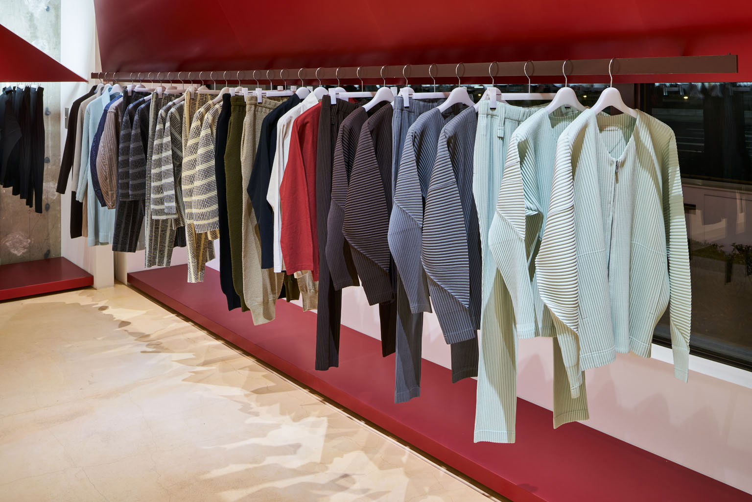 HOMME PLISSÉ ISSEY MIYAKE