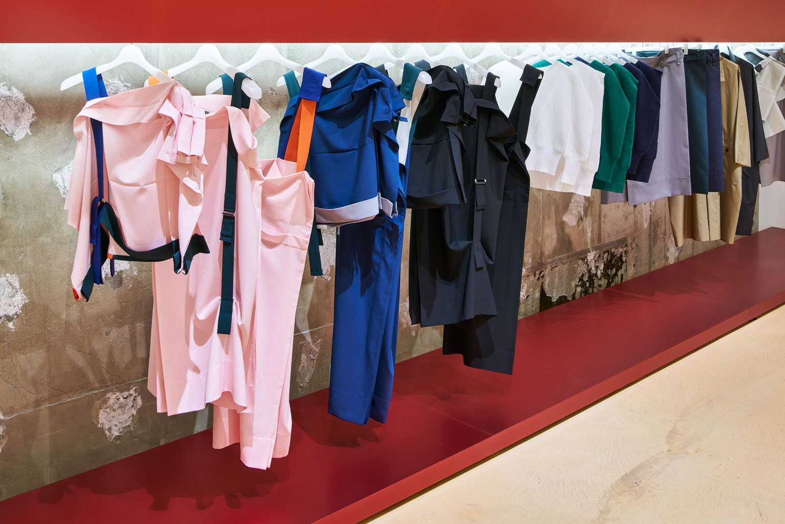 132 5. ISSEY MIYAKE