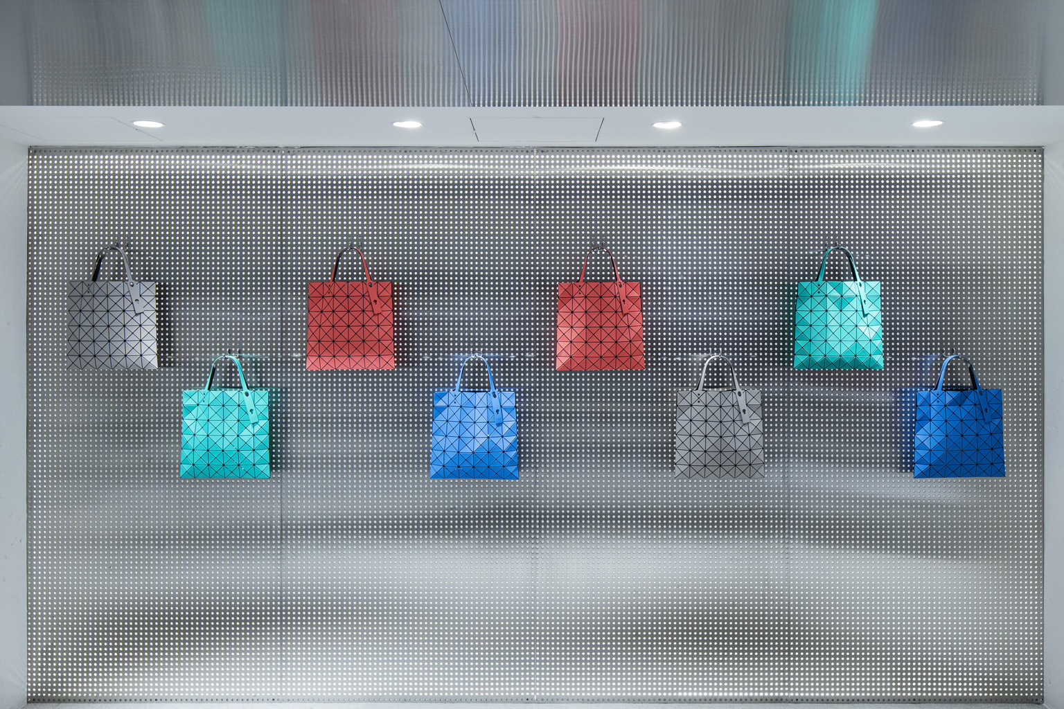 ISSEY MIYAKE GINZA / OMOTE