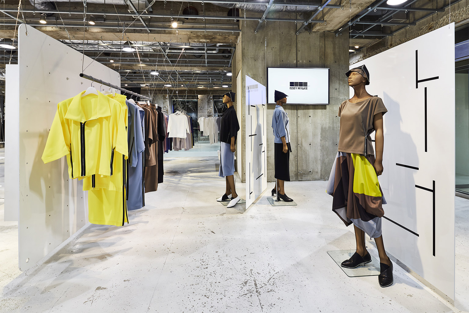 ELTTOB TEP ISSEY MIYAKE / SEMBA